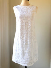 Batiste appliqué shift dress - abigailheche